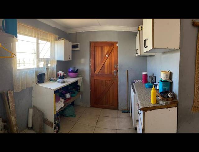 2 BEDROOM HOUSE FOR SALE IN DIAZVILLE